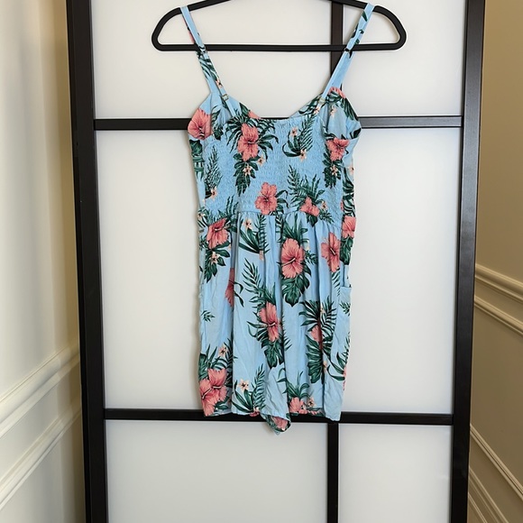 GUESS SUMMER ROMPER - Picture 2 of 2